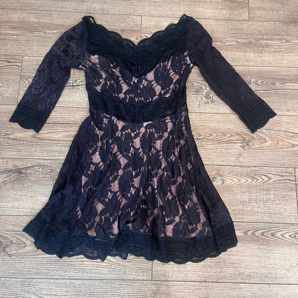 Free people large black lace lovely in lace bodycon dress - Picture 2 of 3
